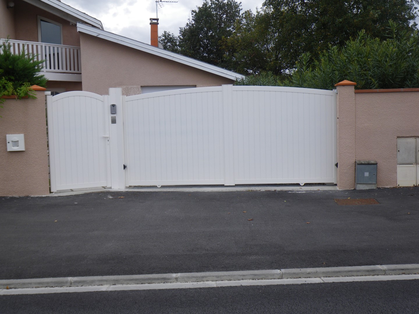 Pose de portail à Villeneuve-Tolosanne en Haute-Garonne